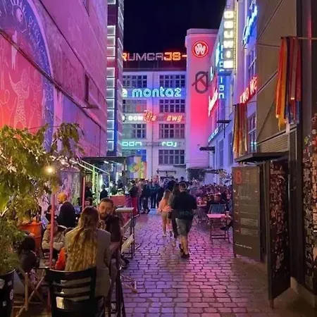 Neon شقة